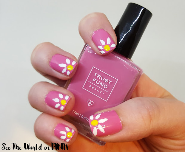 manicure monday daisy nail art