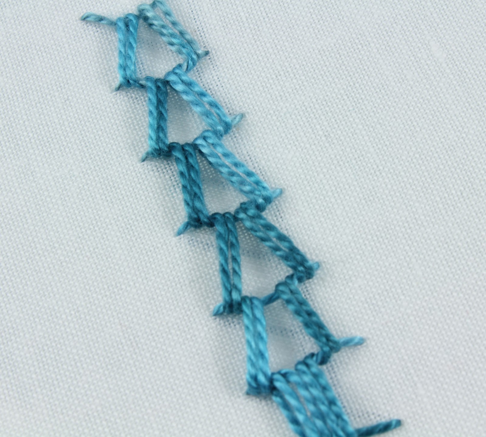 big B 100 Stitches Portuguese Border Stitch