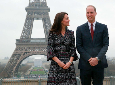 2 All forgiven! Kate Middleton and Prince William look so in love during Paris trip