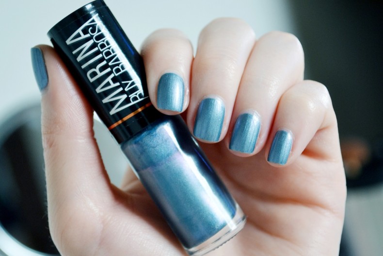Esmaltes Marina Ruy Barbosa, Hits Speciallitá A Coleção da Marina Ruy Barbosa é composta por doze cores, nove delas com cobertura cremosa e três com cobertura perolada. Essa coleção foi lançada