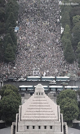 SEALDs デモ