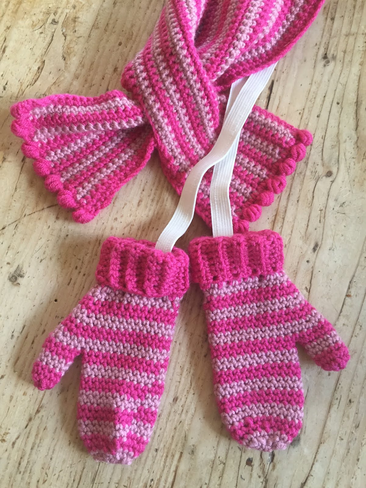 Children's Mittens and Scarf Set