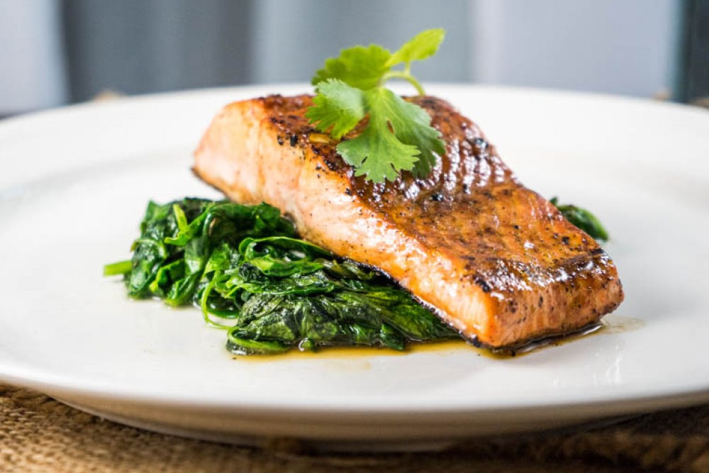 Enjoy My Food Recipes: Salmon with Spinach Saute