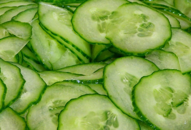 Cucumber for Weight Loss, Detox-Water, Flat-Tummy-Water, How-To-Get-Rid-Of-Belly-Fat, How-To-Lose-Belly-Fat, How-To-Lose-Belly-Fat-Fast, How-To-Lose-Body-Fat, How-To-Lose-Stomach-Fat, Infused-Water, Lose-Belly-Fat, Weight-Loss,