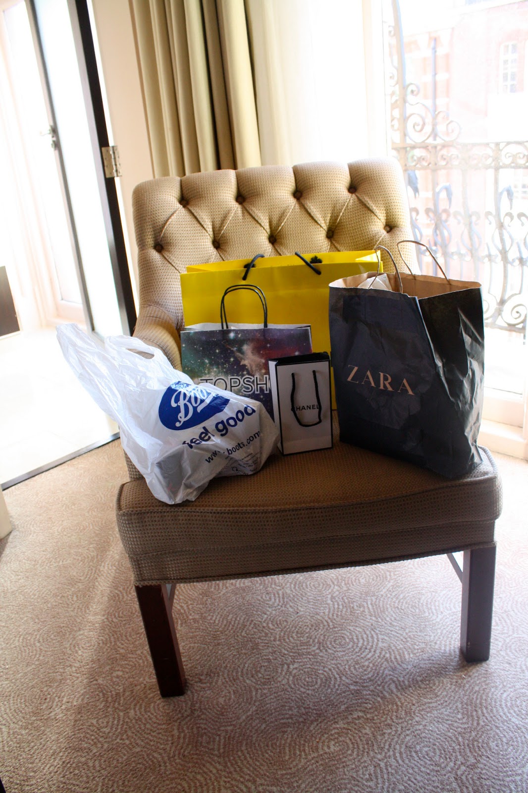 The Glamorous Pursuit Haul From London s Oxford Circus
