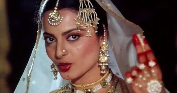 Phool aur Kankar: Actress Rekha Reveals Secrets Of Bollywood - What ...