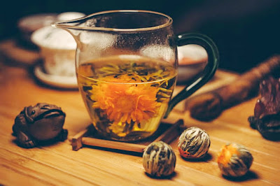 Essential Oil Essential Oil