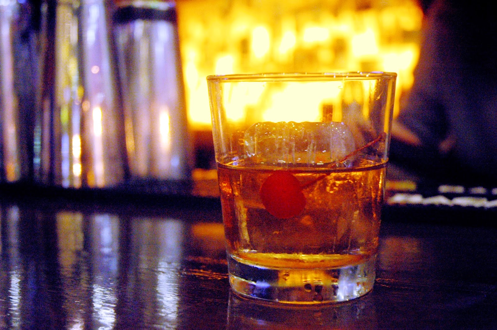 DUDE FOR FOOD: Blood and Sand and an Old-Fashioned at Hooch