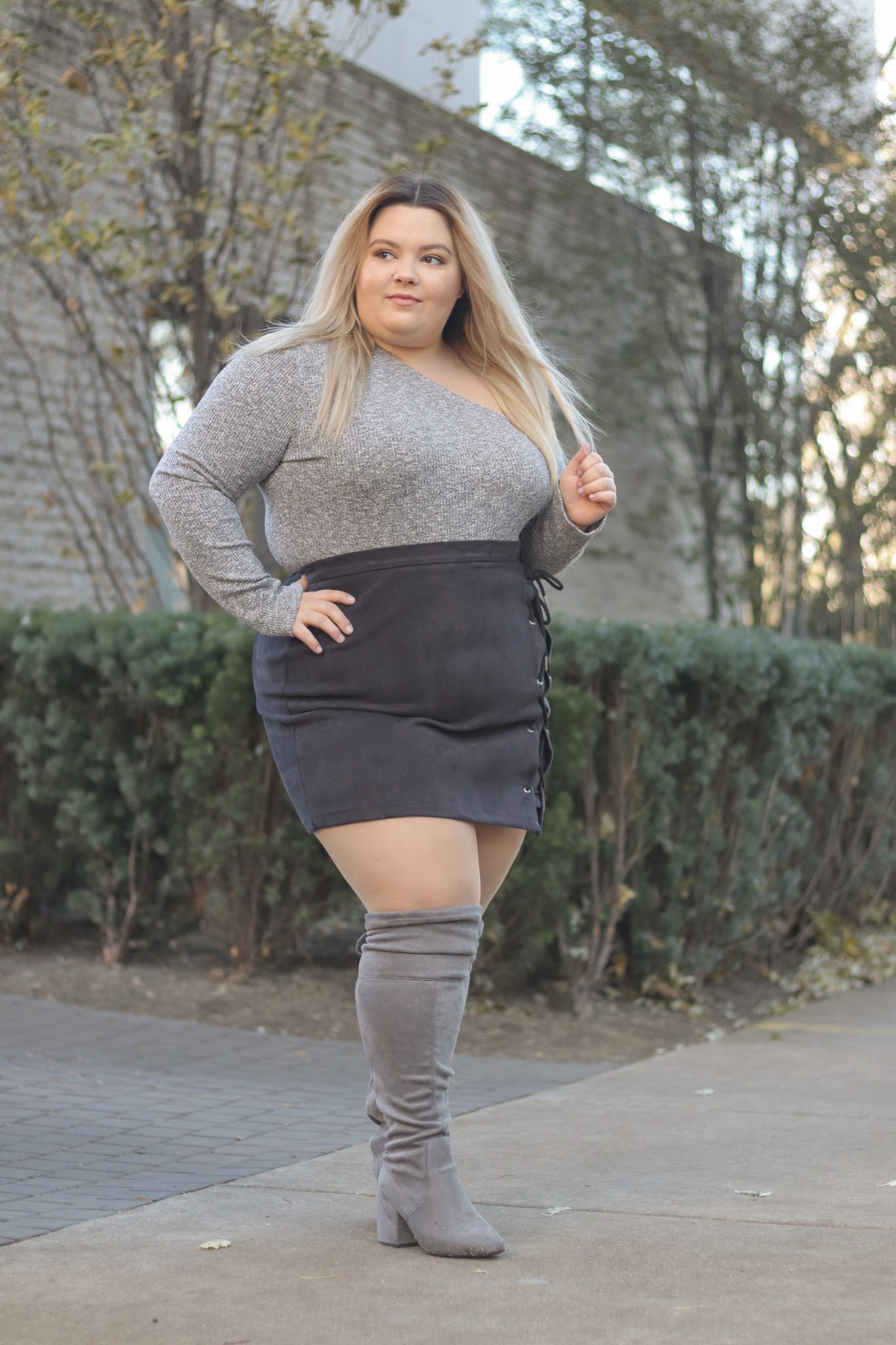 Chicago Plus Size Fashion Blogger Natalie Craig reviews gray suede over the knee boots.