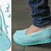Corta la suela de tus chanclas y conviértelas en estas preciosas sandalias de crochet