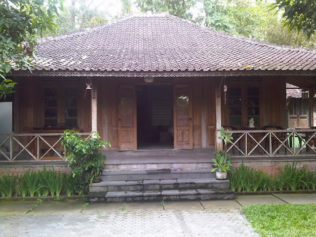 Bahan Rumah Adat Jawa Tengah Republika Rss Desain Joglo Bergaya