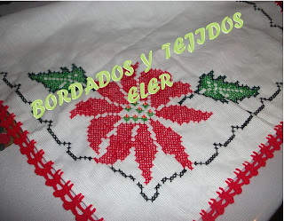 BORDADOS Y TEJIDOS ELER: NOCHEBUENAS EN PUNTO DE CRUZ