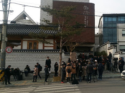 kim tae hui rain wedding ceremony church marriage Rain Kim Tae hui wedding photo