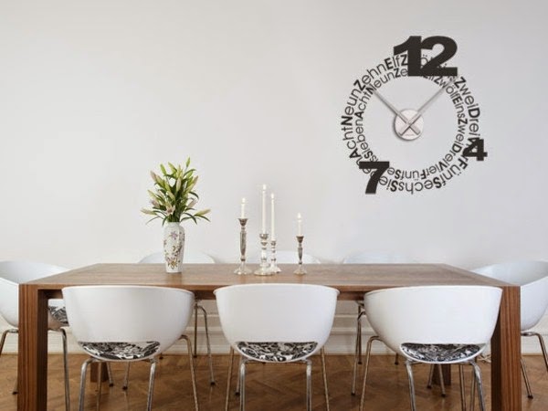 Unusual Wall Clock for Contemporary Room Design