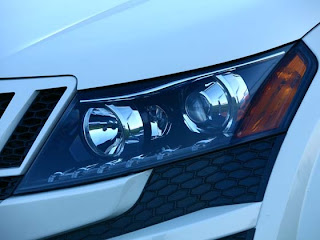 Mahindra XUV 500 front lights