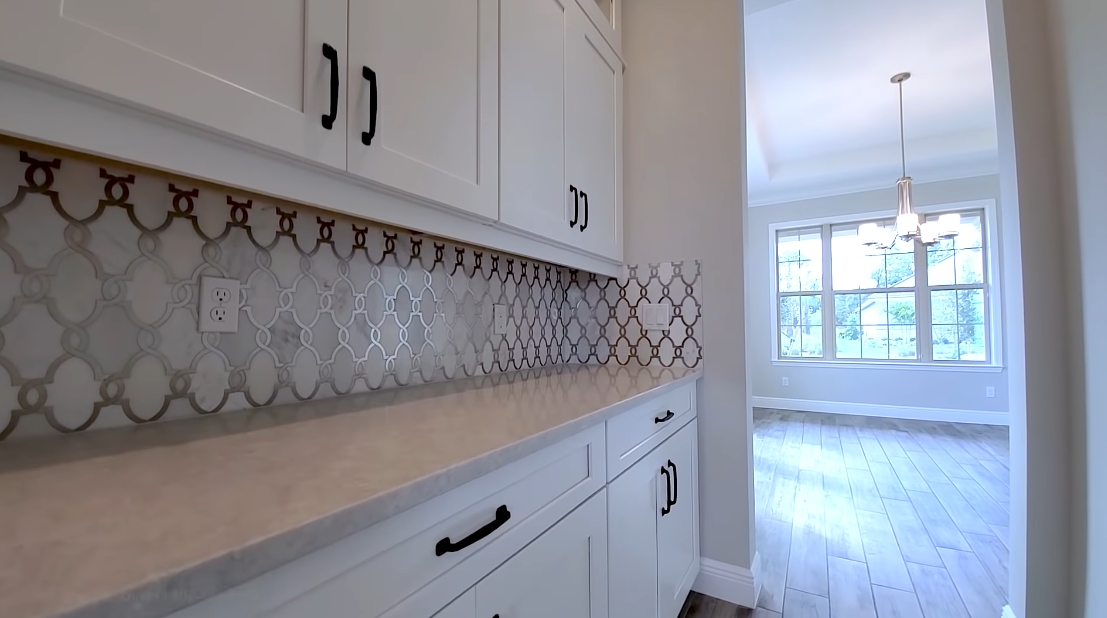 Tour Windermere, FL New Home vs. 22 Interior Design Photos