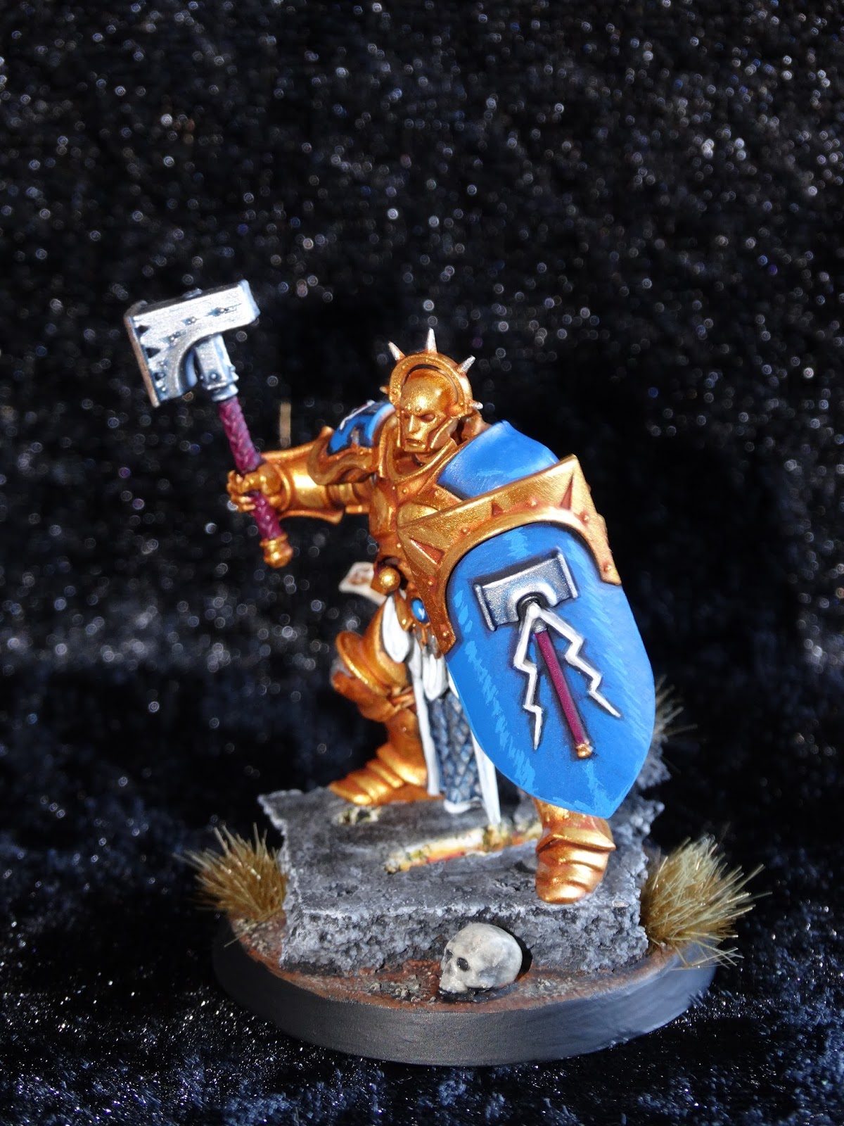 Making miniatures with Mario Free White Dwarf Stormcast Eternal painted