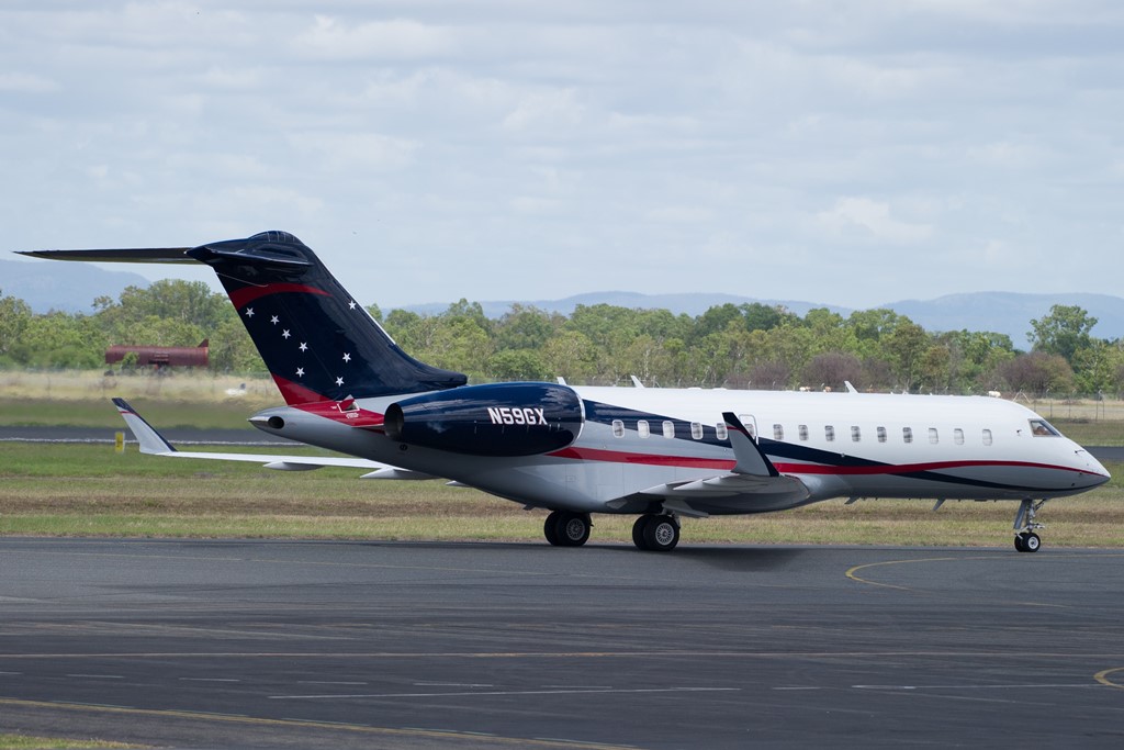 Central Queensland Plane Spotting Bombardier BD7001A10 Global Express Bizjet N59GX Pops into