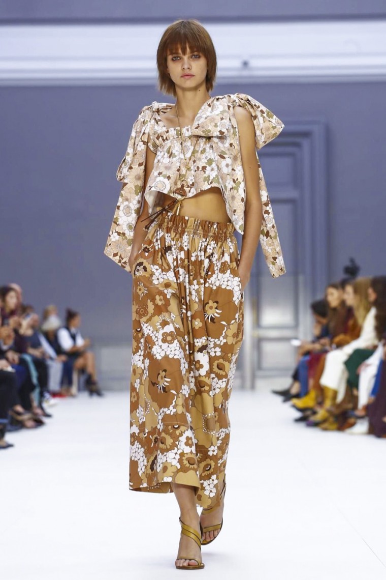 Chloé Spring Summer 2017 - Paris Fashion Week chloé-spring-summer-2017, chloé-paris, chloé-girs, chloé-printemps-été-2017, chloé-spring-summer, chloé-printemps-été, chloé-bag, sac-chloé, jewelry-chloé, bijoux-chloé, chausures-chloé, bottes-chloé, chloé-shoes, du-dessin-aux-podiums, dudessinauxpodiums