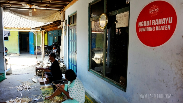 Sriyono; Pengrajin Kerangka Payung Lukis Ngudi Rahayu Juwiring Klaten