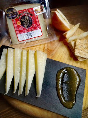 Queso Manchego curado .Quesos y cafés Record Las Recetas de Noe