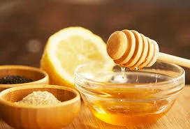 ماهي فوائد العسل والليمون المذهلة بالتفصيل 