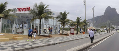 Toyota invade praia de Ipanema com um Stand Toyota invade praia de Ipanema com um Stand