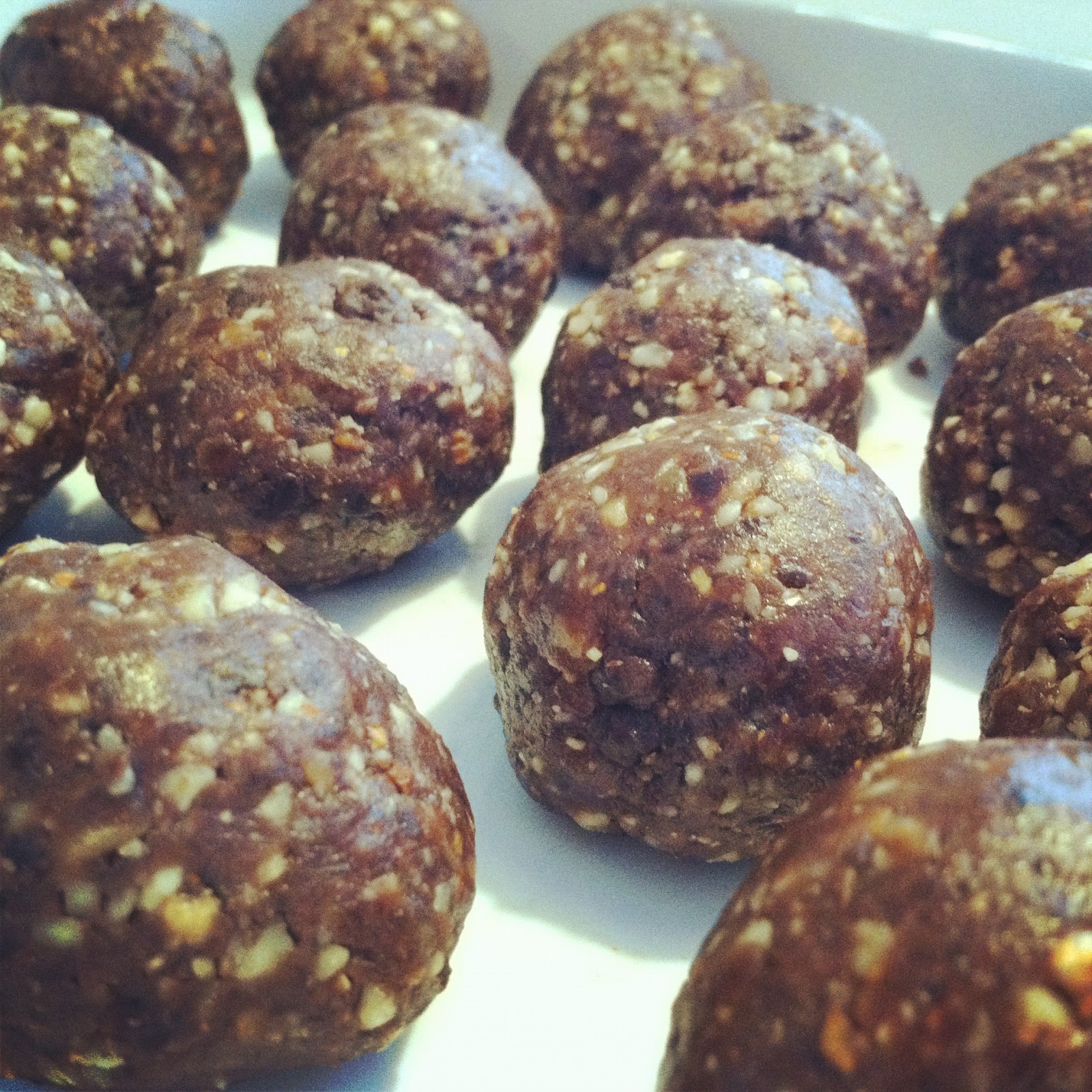 It Starts With Me Homemade PlasticFree Chocolate Peanut Butter Larabars