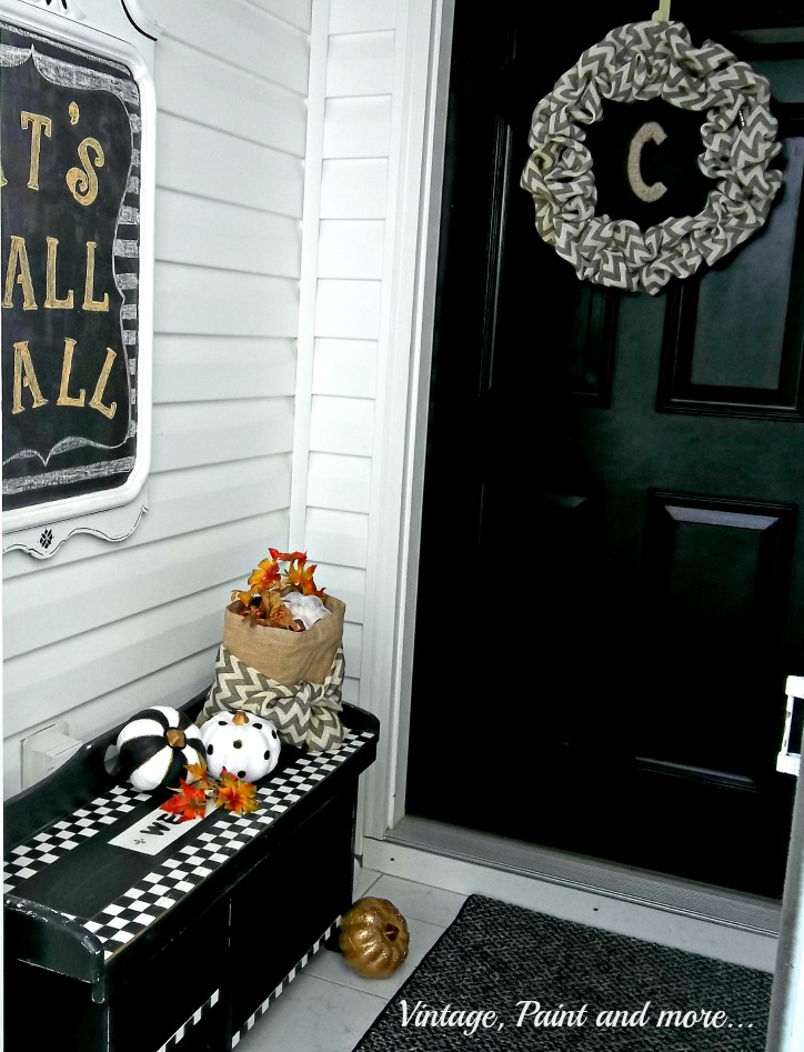 Vintage, Paint and more... vintage entry done with black and white geometric design