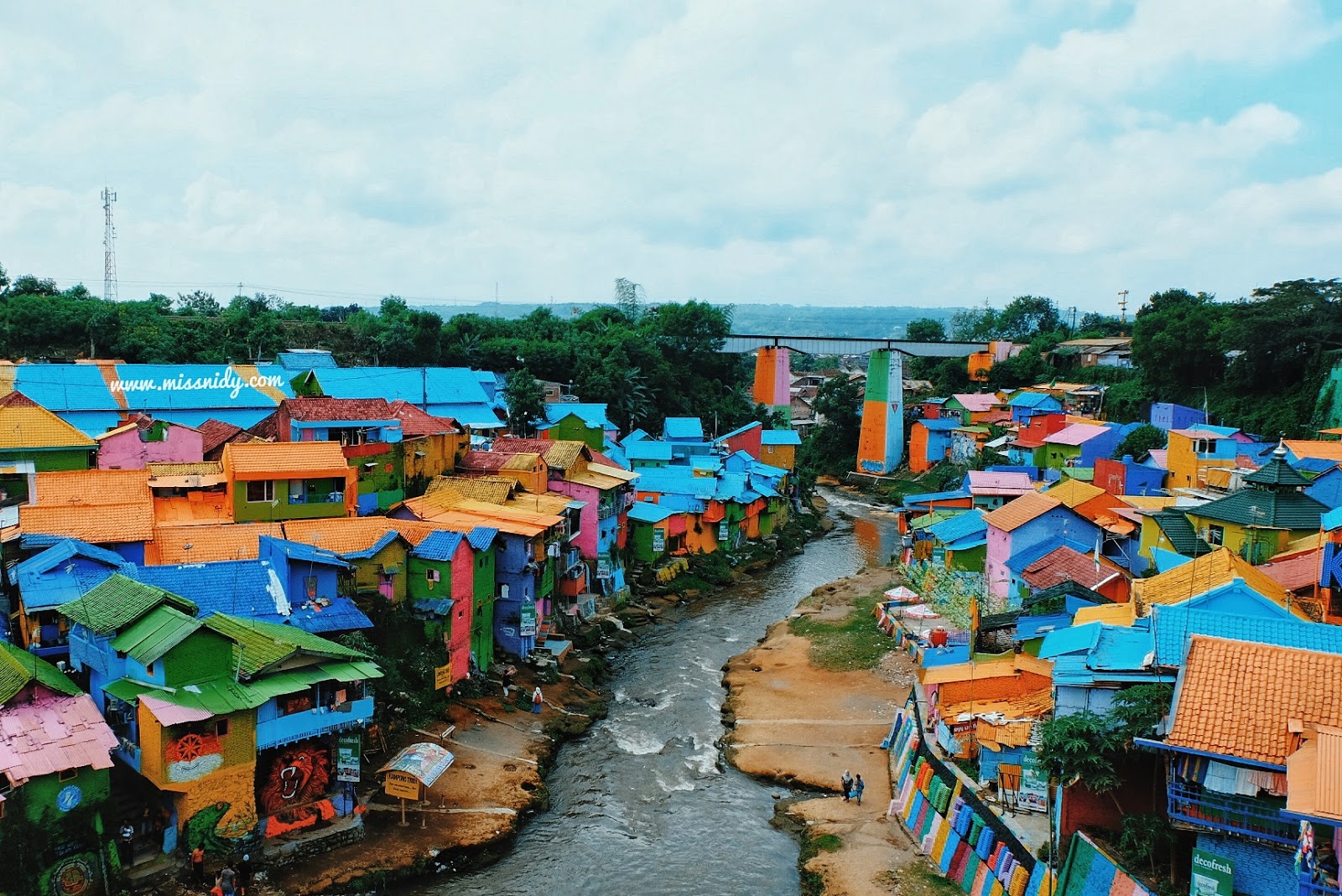 Inspirasi Warna-warni Kampung Wisata Jodipan Malang Inspirasi Warna-warni Kampung Wisata Jodipan Malang