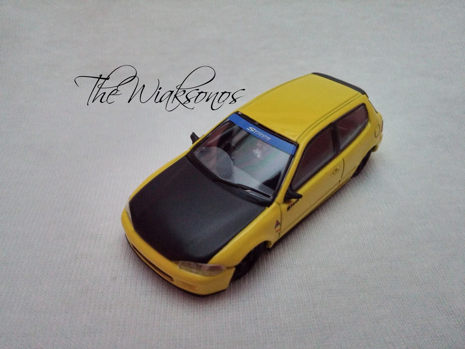 Tarmac Works 1/64 Honda Civic EG6 Gr.A Racing Spoon