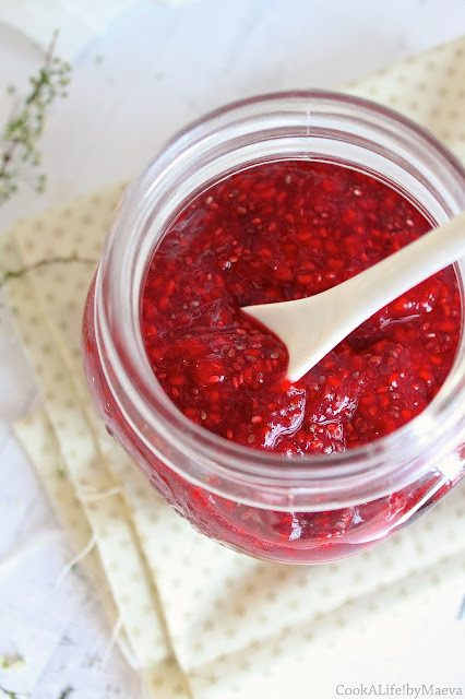 Cook A Life! byMaeva • Raw raspberry & chia seed jam
