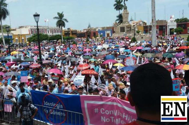 Editorial de Pamela Troya: 'Los "provida": mentiras, son todas mentiras' marchas en contra de la ideologia de genero