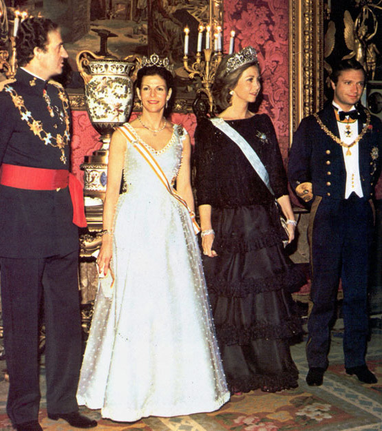 Tiaras y Joyas Reales Tiaras and Royal Jewels Tiara Flor de Lis