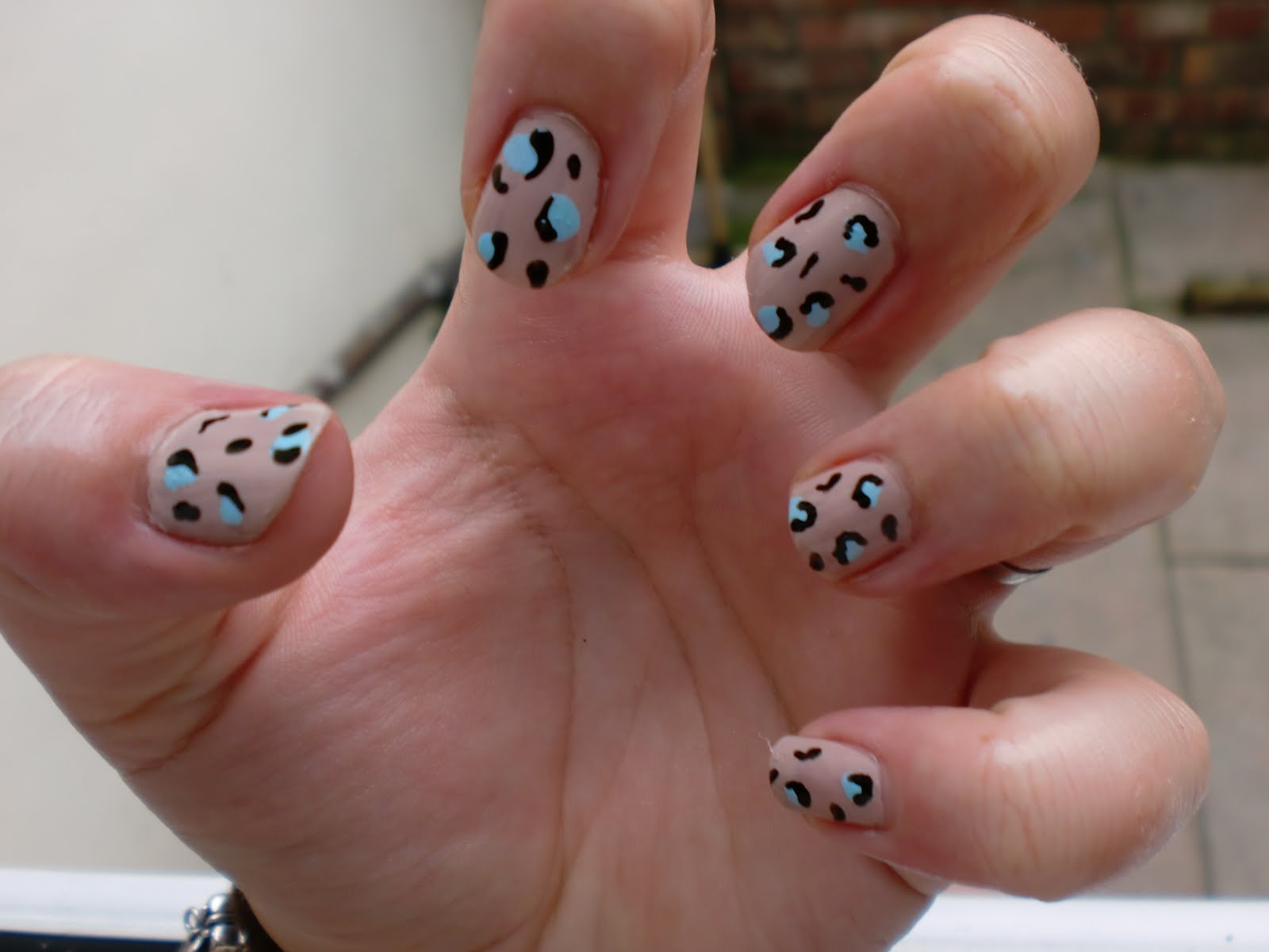 Leopard Print Nails leopard-print-nails