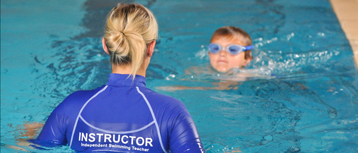 swimming instructor training courses