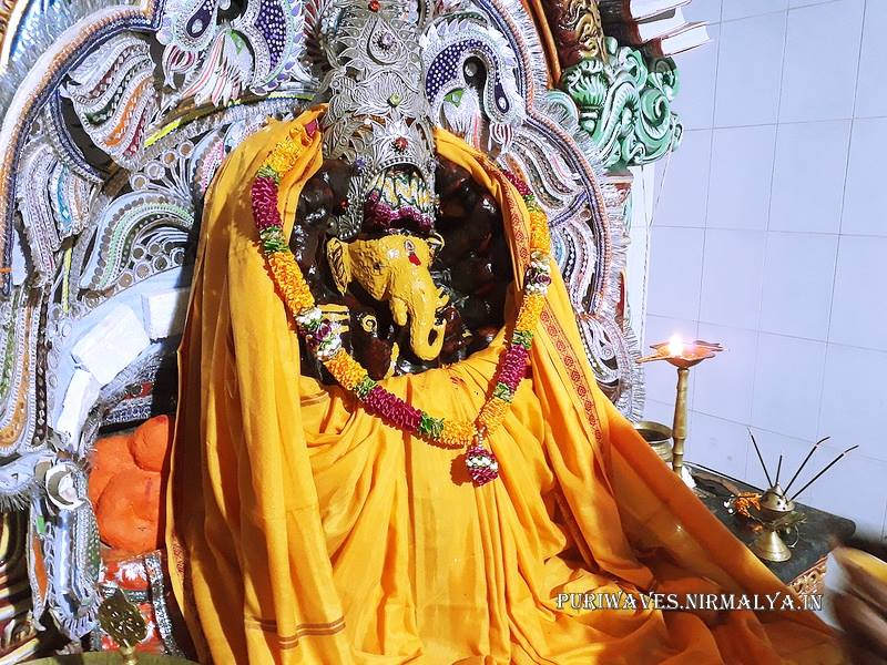 Chara Ganesha ( ଚାର ଗଣେଶ ) - Ganesha Guruja Jaga near Narendra Tank ( Sarobara )