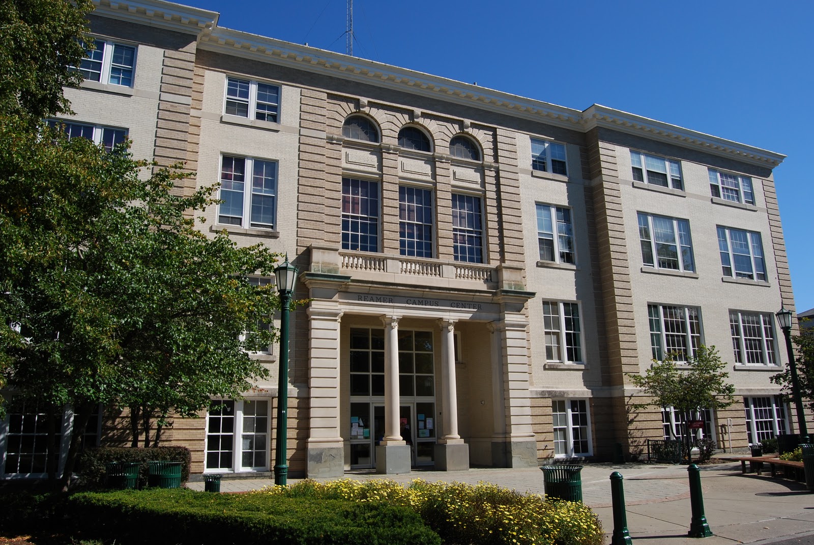 A 'Fresh' Perspective Late night at Reamer