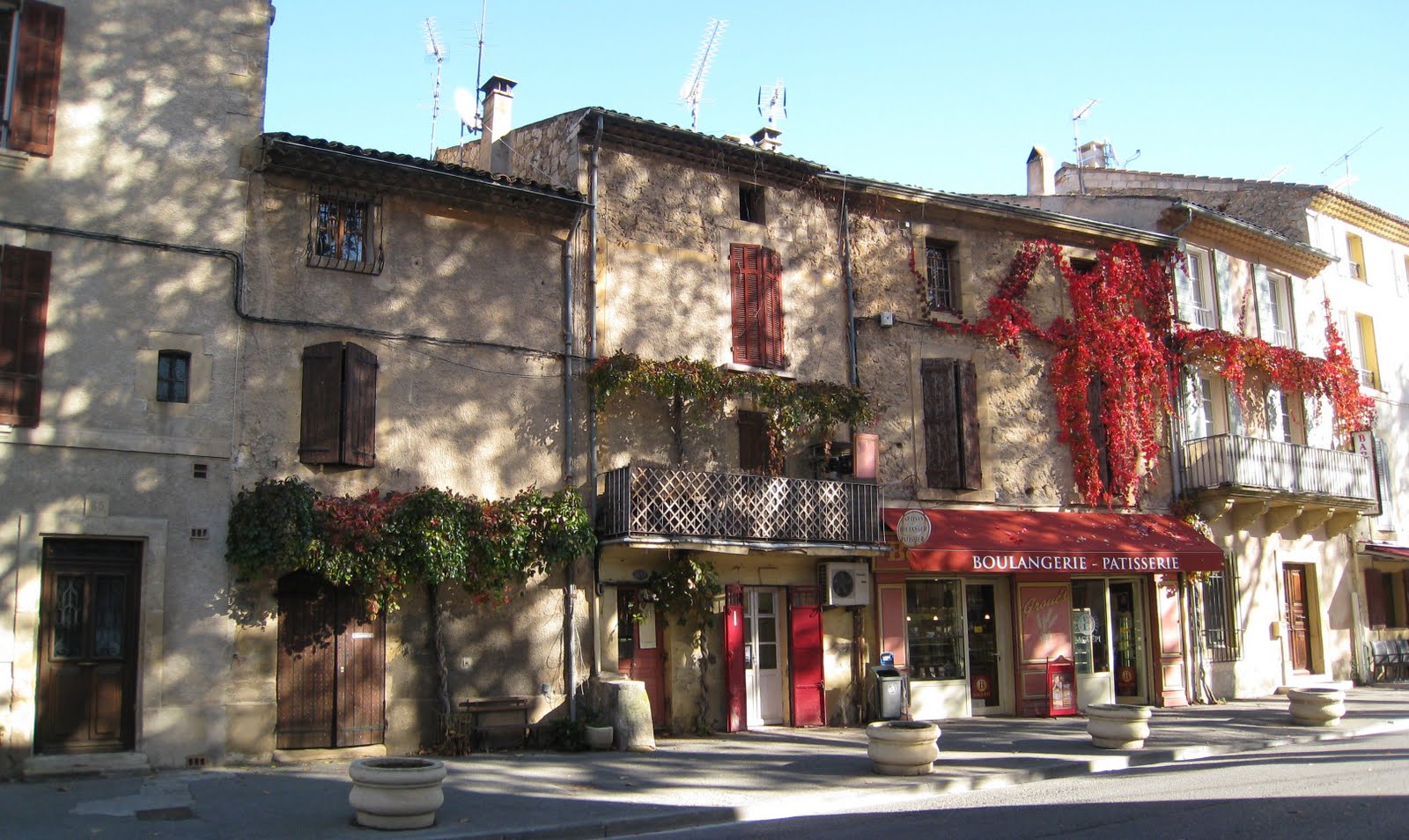 paradis express Jouques