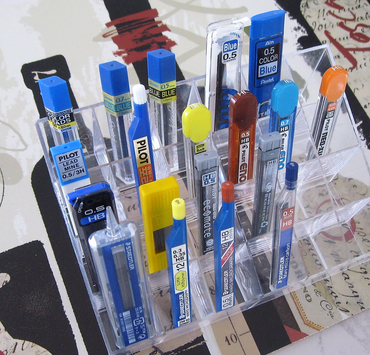 DMP Dave's Mechanical Pencils Lead Display