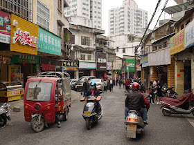 small vehicles on Jiefang East Road in Yunfu