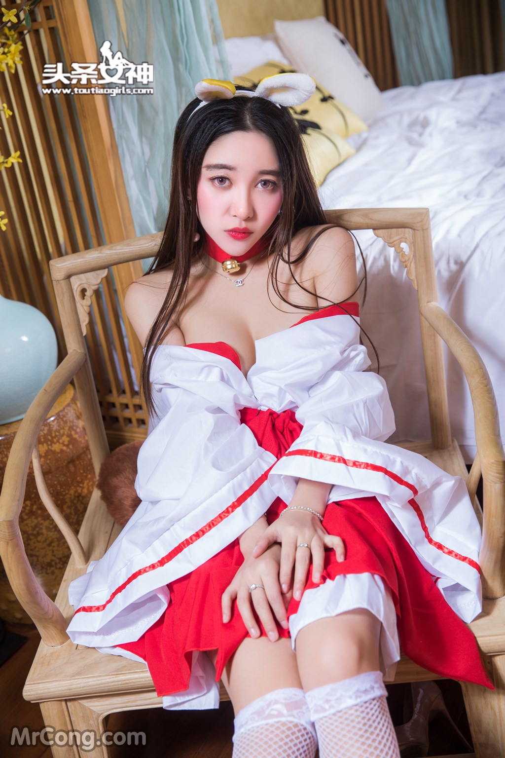 TouTiao 2017-02-25: Model Li Zi Xi (李梓 熙) (29 photos) photo 1-12