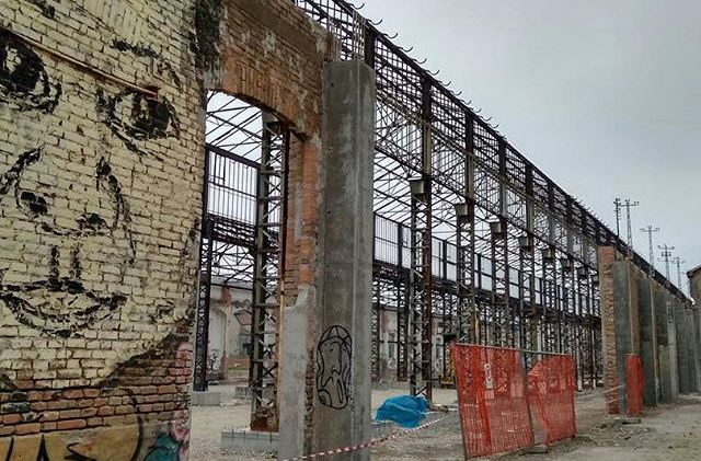 Pengertian Aliran Seni Lukis Graffiti Beserta Contoh Gambar Terbaru Pengertian Seni Lukisan Graffiti Serta Contoh Gambar Terbaru, cara mengecat dengan pilox agar mengkilap, cara mengecat body motor dengan cat semprot, merk pilox yang bagus, cat dasar pilox, gambar grafiti huruf, gambar grafiti nama sendiri, grafiti tulisan, contoh grafiti tulisan tangan, grafiti keren pensil, gambar grafiti tulisan, gambar grafiti di kertas, grafiti nama cinta,