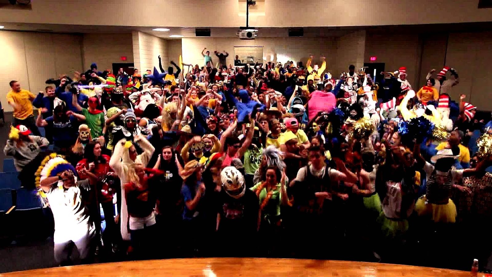 Myrtle Beach High School Trip to Beach