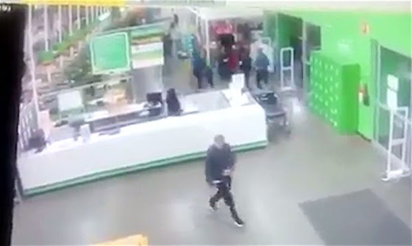 (VIDEO) Cámaras graban asalto de hombres armados a Bodega Aurrerá (VIDEO) Cámaras graban asalto de hombres armados a Bodega Aurrerá