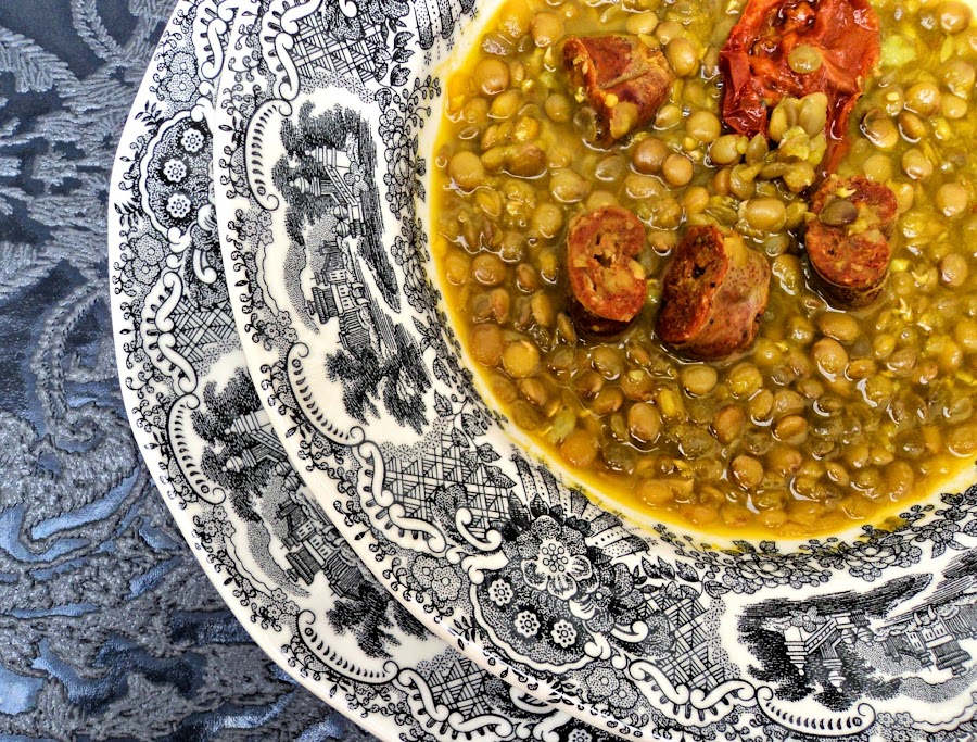 lentejas-chorizo-cerca
