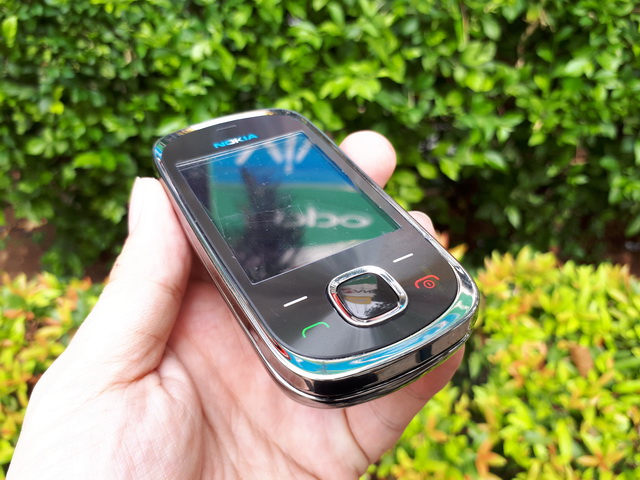 Hape Jadul Nokia 7230 Slide Seken Mulus Kolektor Item