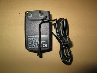 charger hape jadul Ericsson R250 paus original