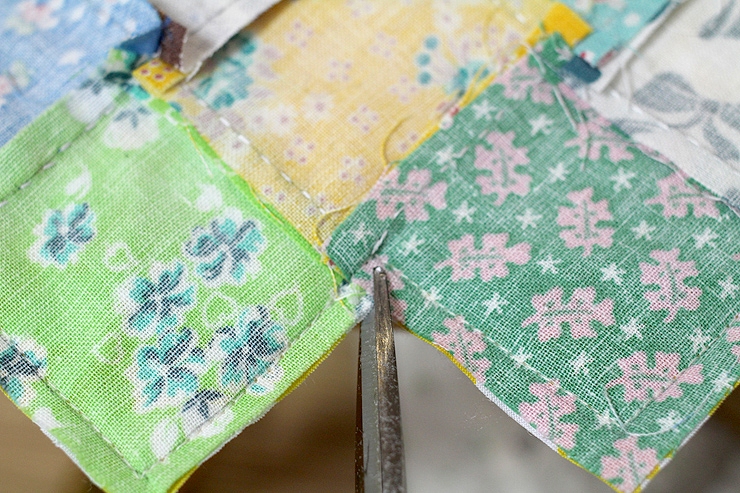 How to make DIY Picture Tutorial cosmetic bag purse fabric sewing patchwork.  Сумочка-косметичка пэчворк. Фото-инструкция по шитью.