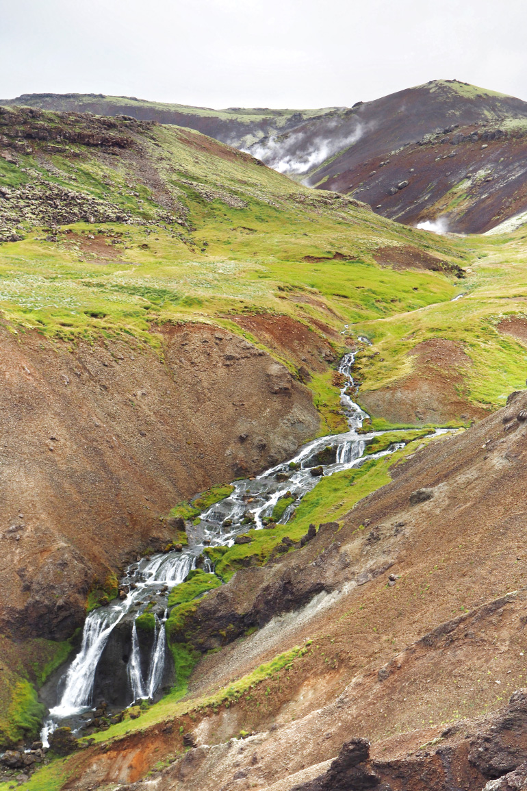 Randonnée jusqu'à la source chaude de Reykjadalur en Islande